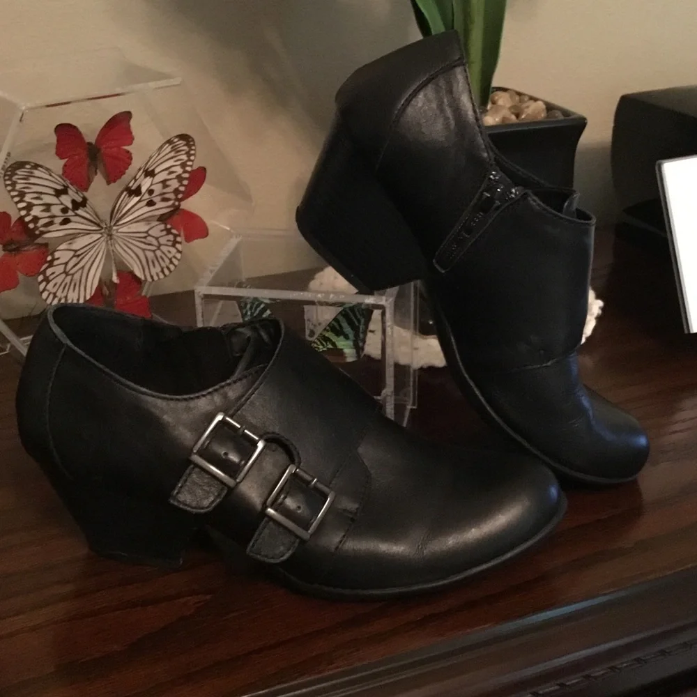 b.o.c. Black Leather Ankle Booties with Buckle Straps